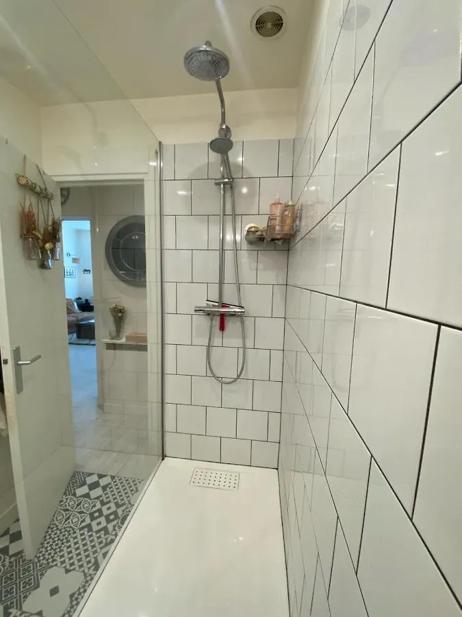 Apartment Appartement Douillet Au Coeur Du Quartier Gros Cailloux Paris France